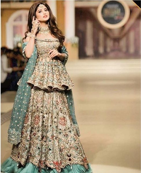 This Gorgeous Girl From Across The Border Is Giving Tough Competition To Bollywood Divas 8 This Gorgeous Girl From Across The Border Is Giving Tough Competition To Bollywood Divas - RVCJ Media