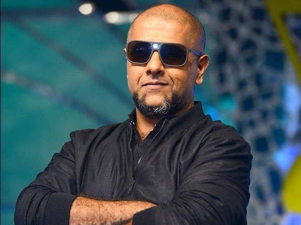 Bigg Boss 11: Akash’s Mom Says She Will Expose Vishal Dadlani &Amp; She Has Proof Of Their Relations 3 Bigg Boss 11: Akash’s Mom Says She Will Expose Vishal Dadlani & She Has Proof Of Their Relations - RVCJ Media