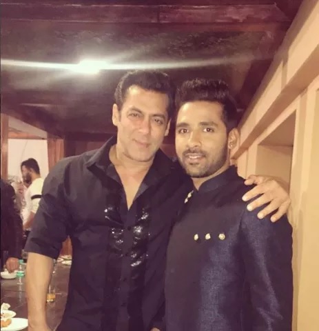 After Bigg Boss 11 Finale, Host Salman Partied With Contestants Whole Night. See Pics - RVCJ Media
