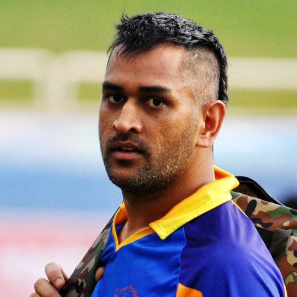 Ms Dhoni Had A New Hair Cut &Amp; Looks Very Stylish. We Loved It 6 MS Dhoni Had A New Hair Cut & Looks Very Stylish. We Loved It - RVCJ Media