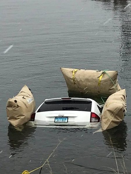 Suv Driver Followed Gps Directions. Gps Asked To Drive Into Lake &Amp; Driver Did It. Wtf 3 SUV Driver Followed GPS Directions. GPS Asked To Drive Into Lake & Driver Did It. WTF - RVCJ Media