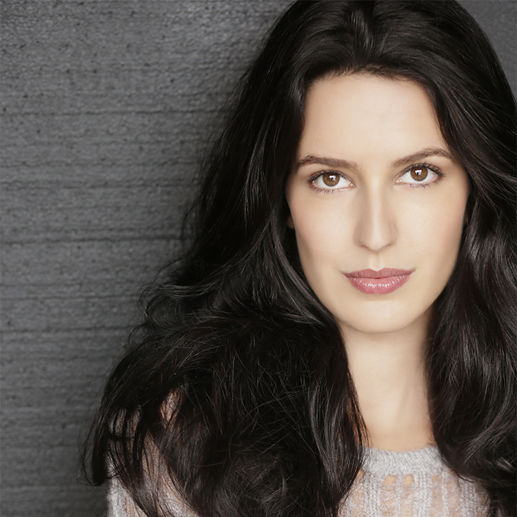 Katrina Kaif'S Sister Isabelle Is All Set To Make Her Bollywood Debut And We Can'T Wait Anymore 4 Katrina Kaif's Sister Isabelle Is All Set To Make Her Bollywood Debut And We Can't Wait Anymore - RVCJ Media