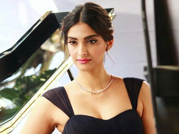 Sonam Kapoor Apologises To Her Fan For Tying The Knot With Anand Ahuja RVCJ Media