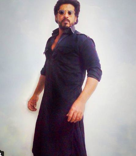 Meet SRK's Lookalike Ibrahim Qadri. He Looks Ditto Like The Star - RVCJ Media