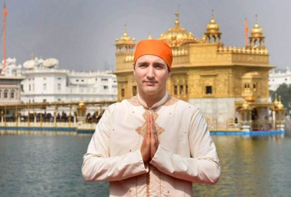 Canadian Pm Justin Trudeau Visited Golden Temple &Amp; Made Chapatis. Internet Trolled Him 3 Canadian PM Justin Trudeau Visited Golden Temple & Made Chapatis. Internet Trolled Him - RVCJ Media
