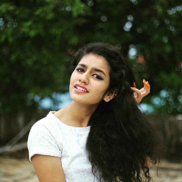 8 Pics Of The Girl Who Drove Internet Mad With Her Expressions. Know Who She Is - RVCJ Media