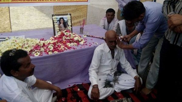 This Man Considered Sridevi His Wife, Stopped Eating After Her Death &Amp; Got His Head Shaved 2 This Man Considered Sridevi His Wife, Stopped Eating After Her Death & Got His Head Shaved - RVCJ Media