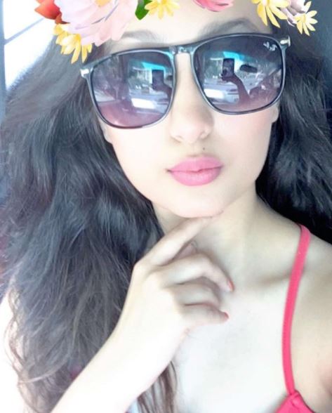 Young Girl Who Played Hrithik'S Sister In Agneepath Looks Stunning Now. Check Out Her Photos 9 Young Girl Who Played Hrithik's Sister In Agneepath Looks Stunning Now. Check Out Her Photos - RVCJ Media