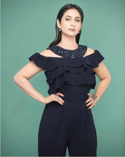 Remember Salman’s Sister In “Bandhan”? Even At The Age Of 52, She Looks So Hot &Amp; Young 5 Remember Salman’s Sister In “Bandhan”? Even At The Age Of 52, She Looks So Hot & Young - RVCJ Media