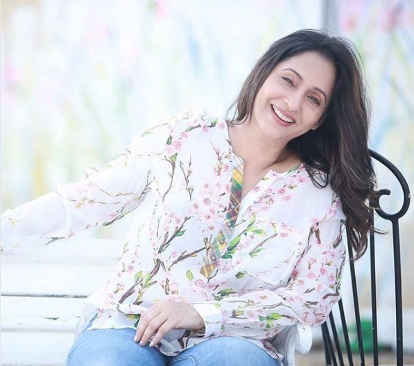 Remember Salman’s Sister In “Bandhan”? Even At The Age Of 52, She Looks So Hot &Amp; Young 9 Remember Salman’s Sister In “Bandhan”? Even At The Age Of 52, She Looks So Hot & Young - RVCJ Media