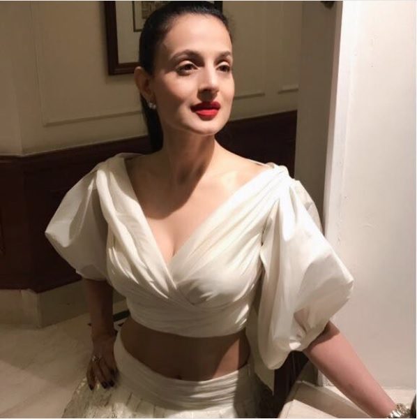 Ameesha Patel Trolled Very Badly On Instagram After She Posted Revealing Pics - RVCJ Media
