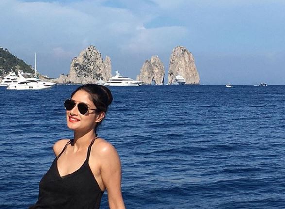 Manoj Tiwary And His Wife Make A Stunning Pair And These Pictures Are Proof 7 Manoj Tiwary And His Wife Make A Stunning Pair And These Pictures Are Proof - RVCJ Media