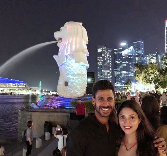 Manoj Tiwary And His Wife Make A Stunning Pair And These Pictures Are Proof 4 Manoj Tiwary And His Wife Make A Stunning Pair And These Pictures Are Proof - RVCJ Media