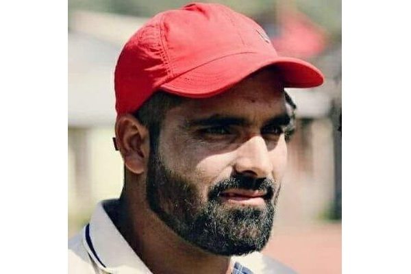 From Being A Watchman To Being Sold To Kxip For Rs 20 Lakhs, Manzoor Dar Truly Deserves This 2 From Being A Watchman To Being Sold To KXIP For Rs 20 Lakhs, Manzoor Dar Truly Deserves This - RVCJ Media