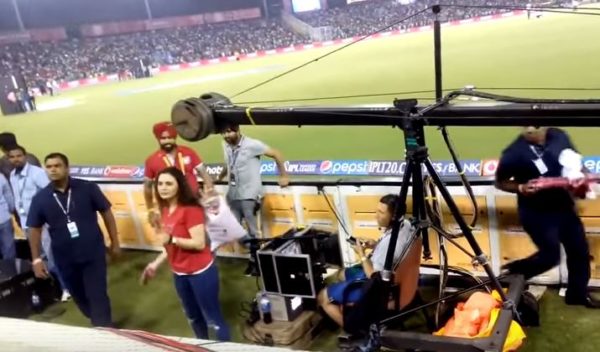 Kxip Fan Did Something That Made Preity Zinta Really Angry. Watch The Video 3 KXIP Fan Did Something That Made Preity Zinta Really Angry. Watch The Video - RVCJ Media