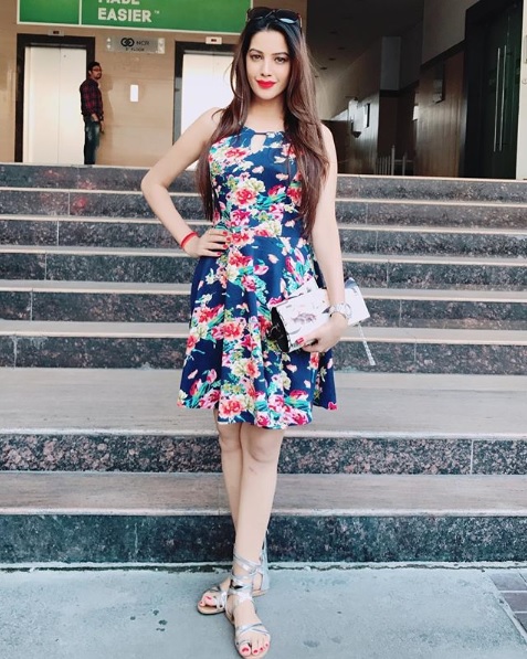This Mystery Girl Was Seen During Delhi Vs Hyderabad Match. We Have Found Out Who She Is 6 This Mystery Girl Was Seen During Delhi Vs Hyderabad Match. We Have Found Out Who She Is - RVCJ Media