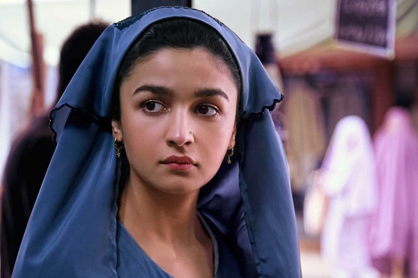 Raazi Second Day Collections Out. It Has Taken A Massive Jump &Amp; The Figures Are Awesome 2 Raazi Second Day Collections Out. It Has Taken A Massive Jump & The Figures Are Awesome - RVCJ Media