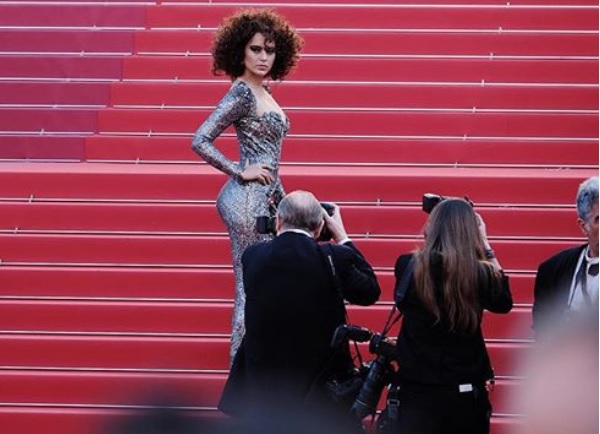Kangana Again Got Trolled For Wearing A Revealing Dress. People Asked Her To Join Adult Films 7 Kangana Again Got Trolled For Wearing A Revealing Dress. People Asked Her To Join Adult Films - RVCJ Media