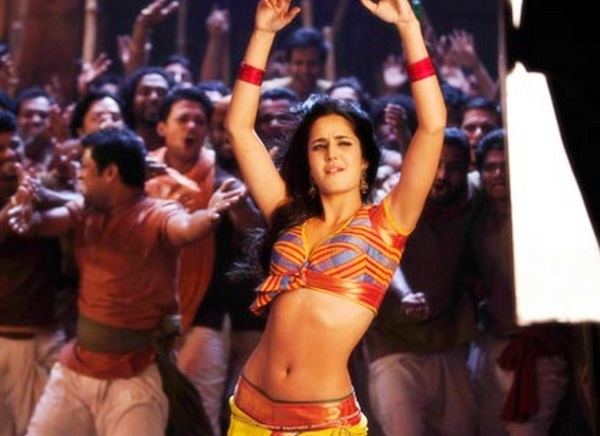 10 Bollywood Celebs Who Know Dance Better Than Acting RVCJ Media