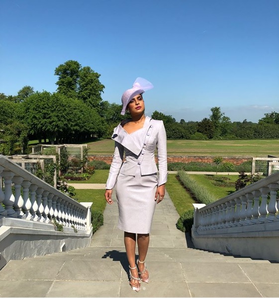 Someone Criticised Priyanka For Not Wearing Sari On Royal Wedding. Twitter Taught Her A Good Lesson 2 Someone Criticised Priyanka For Not Wearing Sari On Royal Wedding. Twitter Taught Her A Good Lesson - RVCJ Media