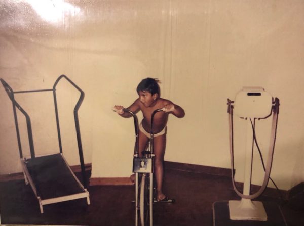 Ranveer Posted A Childhood Picture Doing Cardio At Home. People Trolled Him For Being Poor - RVCJ Media