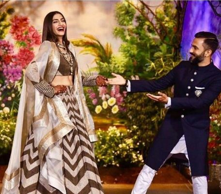 Sonam Kapoor's Reception Pics Are Out. She's Looking Too Pretty - RVCJ Media