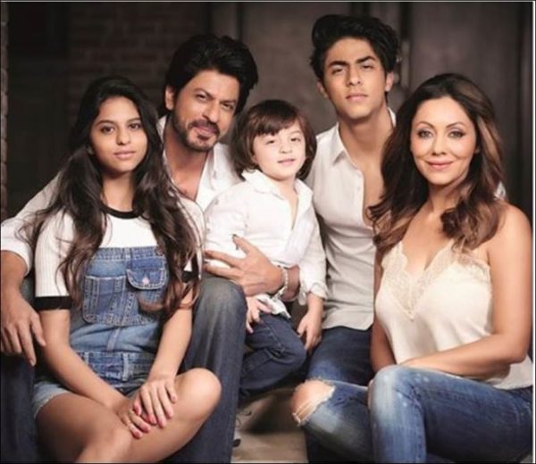 Bollywood Stars Completely Rock The Twinning Game And These Pics Are The Proof 3 Bollywood Stars Completely Rock The Twinning Game And These Pics Are The Proof - RVCJ Media