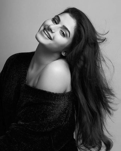 10 Beautiful Photos Of Bhagyashree'S Daughter Avantika. She Can Make A Great Bollywood Actress 4 10 Beautiful Photos Of Bhagyashree's Daughter Avantika. She Can Make A Great Bollywood Actress - RVCJ Media