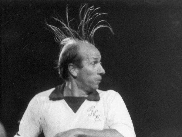 10 Weirdest Hairstyles Ever By Football Players. What Were They Thinking? 2 10 Weirdest Hairstyles Ever By Football Players. What Were They Thinking? - RVCJ Media