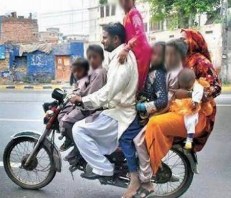 10 Hilarious Pics Which Will Make You Say, "This Happens Only In Pakistan" - RVCJ Media