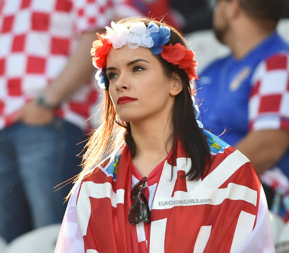 20 Beautiful Fans Spotted At FIFA World Cup 2018. You'll Thank The Photographer For These Pics - RVCJ Media