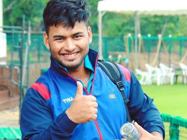 Rishabh Pant Finally Breaks His Silence About The Viral Photo With Tim Paine's Wife And Kids - RVCJ Media