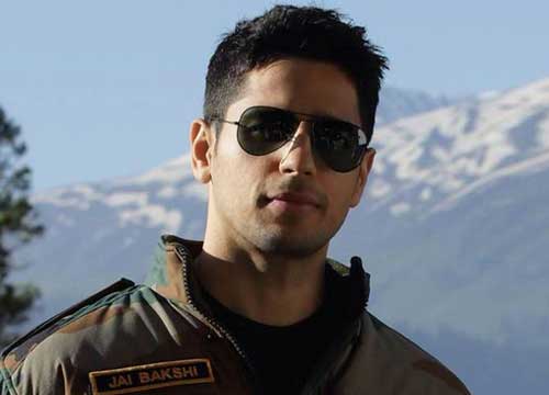 10 Bollywood Stars Who Disappointed With Their Performances This Year RVCJ Media