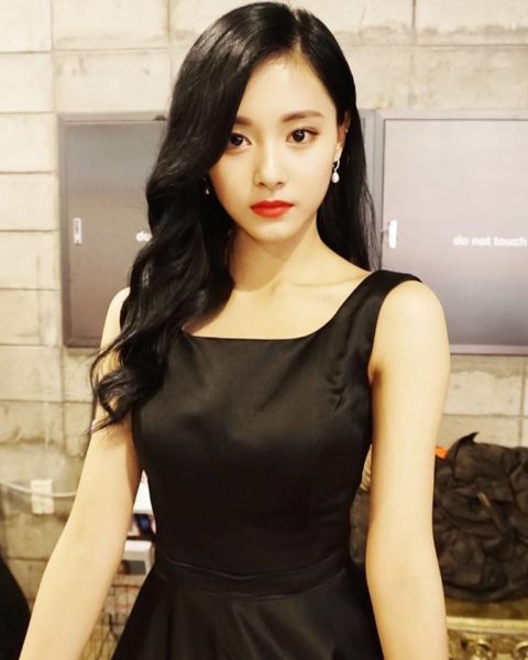 Forget Priya Prakash, Hair Flip Of This Korean Girl Is Melting Hearts Of Sakht Laundas - RVCJ Media