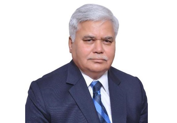 TRAI Chief Claimed No One Can Harm Him With Aadhaar No. & Shared It; Twitter Traced His Details - RVCJ Media