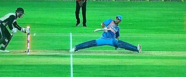 Sehwag Wished Dhoni On His Birthday In His Unique Style. Twitter Is Loving It - RVCJ Media