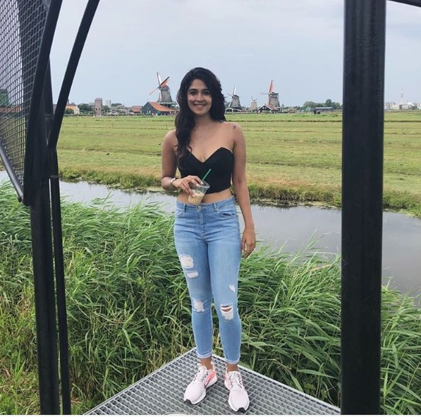 Sanju Actor Vicky Kaushal Is Dating This Actress. She’s Damn Beautiful - RVCJ Media