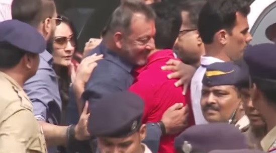 Here’s What Actually Happened When Sanjay Dutt Met Bestie Kamli After Walking Out Of The Jail RVCJ Media