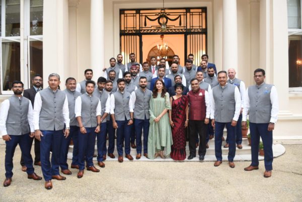 BCCI Shared Pic Of Team India With Kohli’s Wife Anushka Sharma; Twitter Is Angry - RVCJ Media