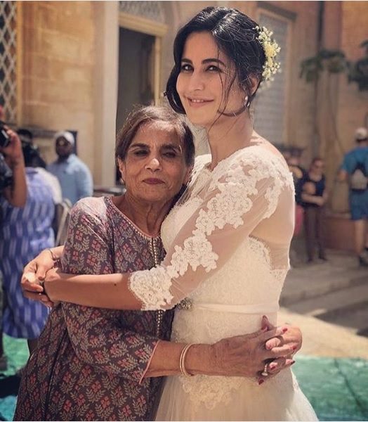 Fan Commented “Saas Bahu Goals” On Pic Of Katrina & Salma. Salman’s Sister Replied To The Comment RVCJ Media