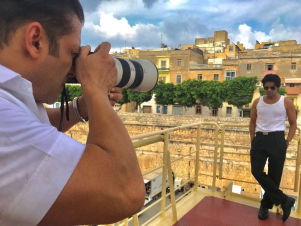 Remember Salman Clicking Sunil Grover? Result Is Out & Proves Salman Is The Best Photographer RVCJ Media