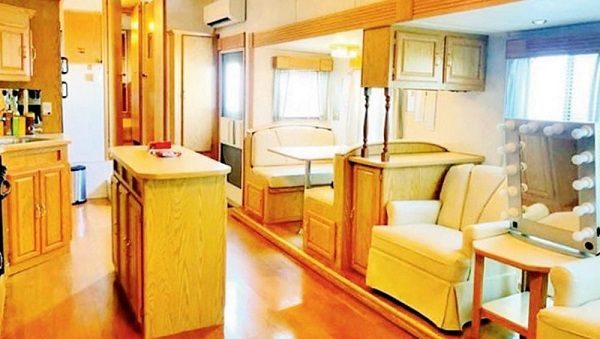 These Pics Of Salman’s Vanity Van From Bharat’s Sets Prove He Is The Sultan Of Bollywood - RVCJ Media