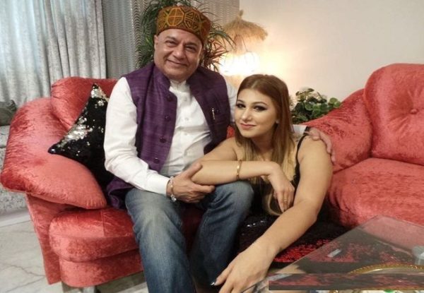 10 Pics Of Anup Jalota And His Girlfriend That Will Make Every Single Guy Jealous - RVCJ Media