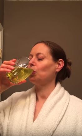 This Woman Lost 60 KG Weight By Drinking And Bathing With Her Urine. Here's Her True Story - RVCJ Media