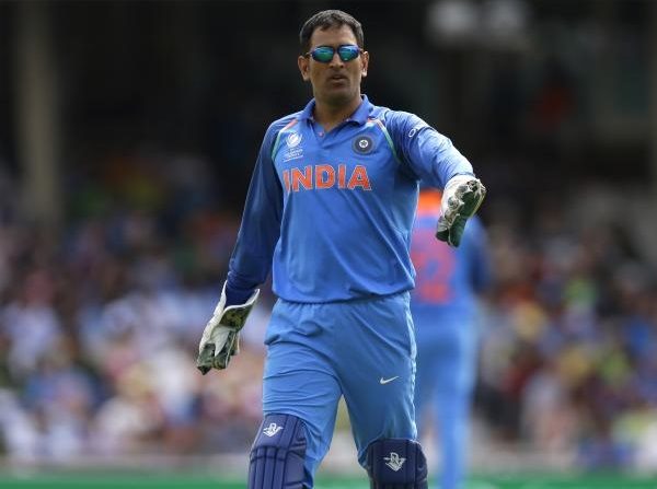 Kuldeep Requested Dhoni For Field Change; Dhoni Said, “Bowling Karega Ya Bowler Change Karein” - RVCJ Media