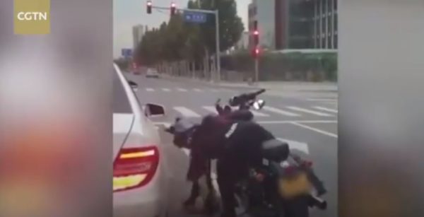 A Woman Threw Garbage On Street While Sitting In Car. Got An Epic Lesson In Return - RVCJ Media