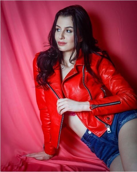 Arbaaz Khan’s Rumoured Girlfriend Georgia Andriani Is Hot & Gorgeous. Her Pics Are A Visual Treat - RVCJ Media