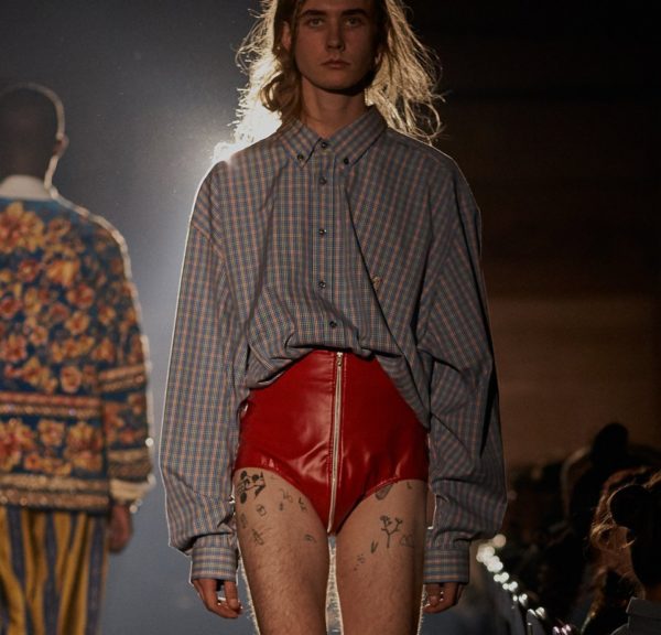 Gucci Just Launched These Red Shorts For Men And Twitterati Has Gone Crazy - RVCJ Media