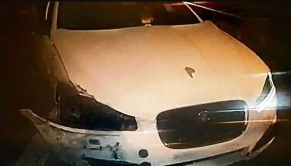 Man Tried To Spit Pan From Moving Car, Crashed His Jaguar On Noida Expressway - RVCJ Media