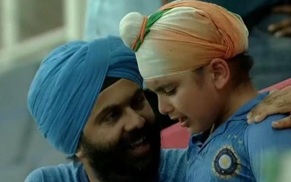 Indian Kid Cried After India-Afghanistan Match Tied. Afghani Players Showed A Heart-Winning Gesture - RVCJ Media